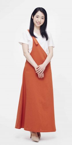 小駒ゆか全身